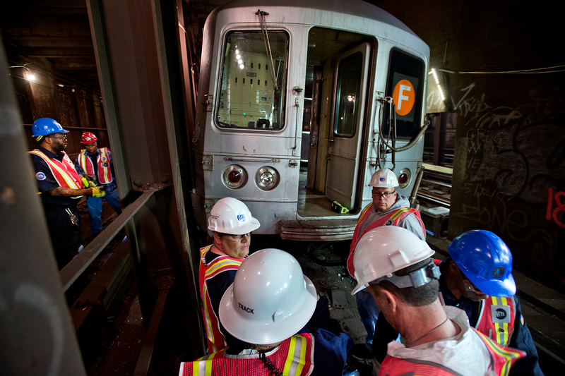 Illustration for article titled This Superheroic Train Keeps New York City's Subway Safe